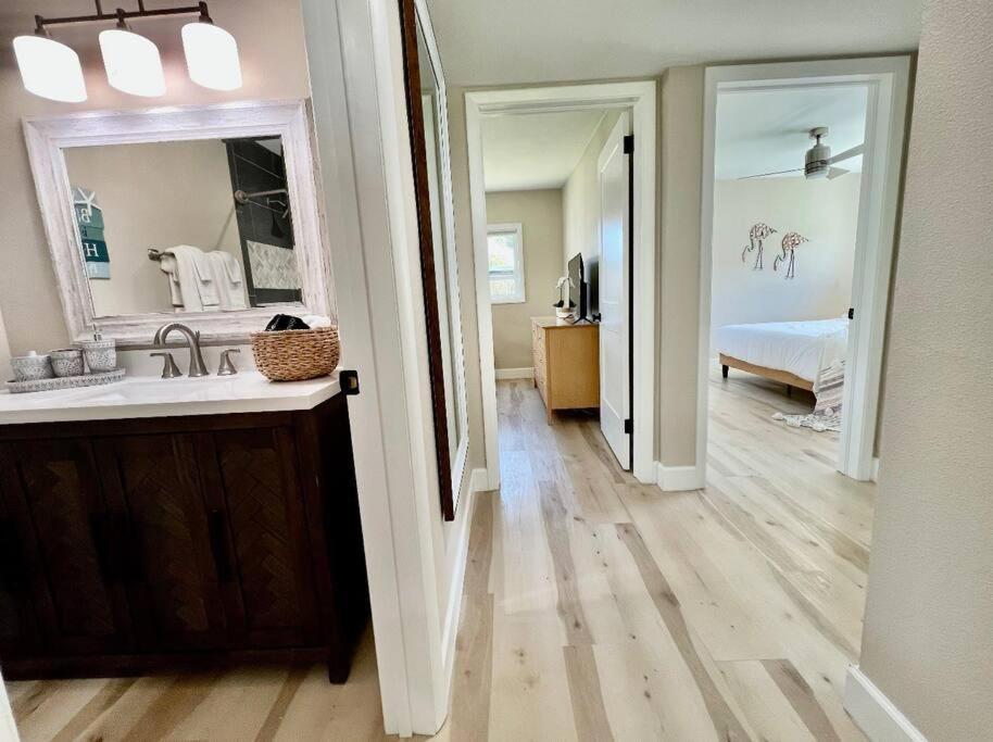 Sea La Vie - Beach Town Charm+Newly Renovated Cocoa Beach Kültér fotó