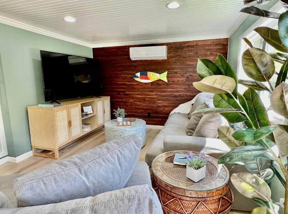 Sea La Vie - Beach Town Charm+Newly Renovated Cocoa Beach Kültér fotó